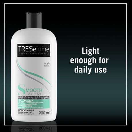 TRESemme Smooth and Silky Frizz Control Conditioner - 900ml